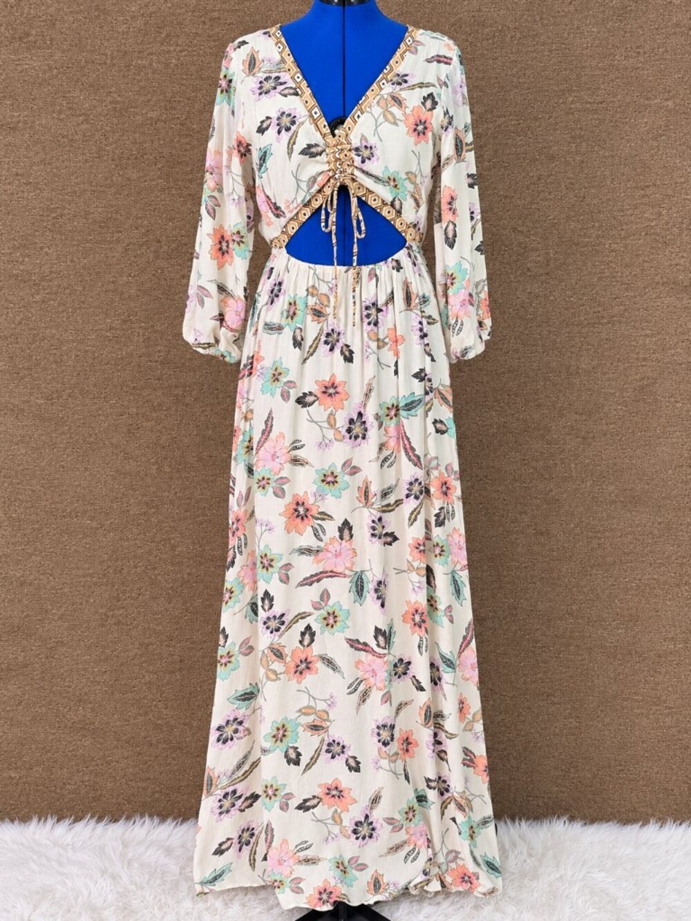 Hurley Island Batik Floral Maxi Dress Cream Puff Sleeve NWT Size L
